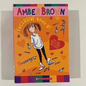 Scholastic Amber Brown Exclusive Boxed Set - 7 Books (EUC)